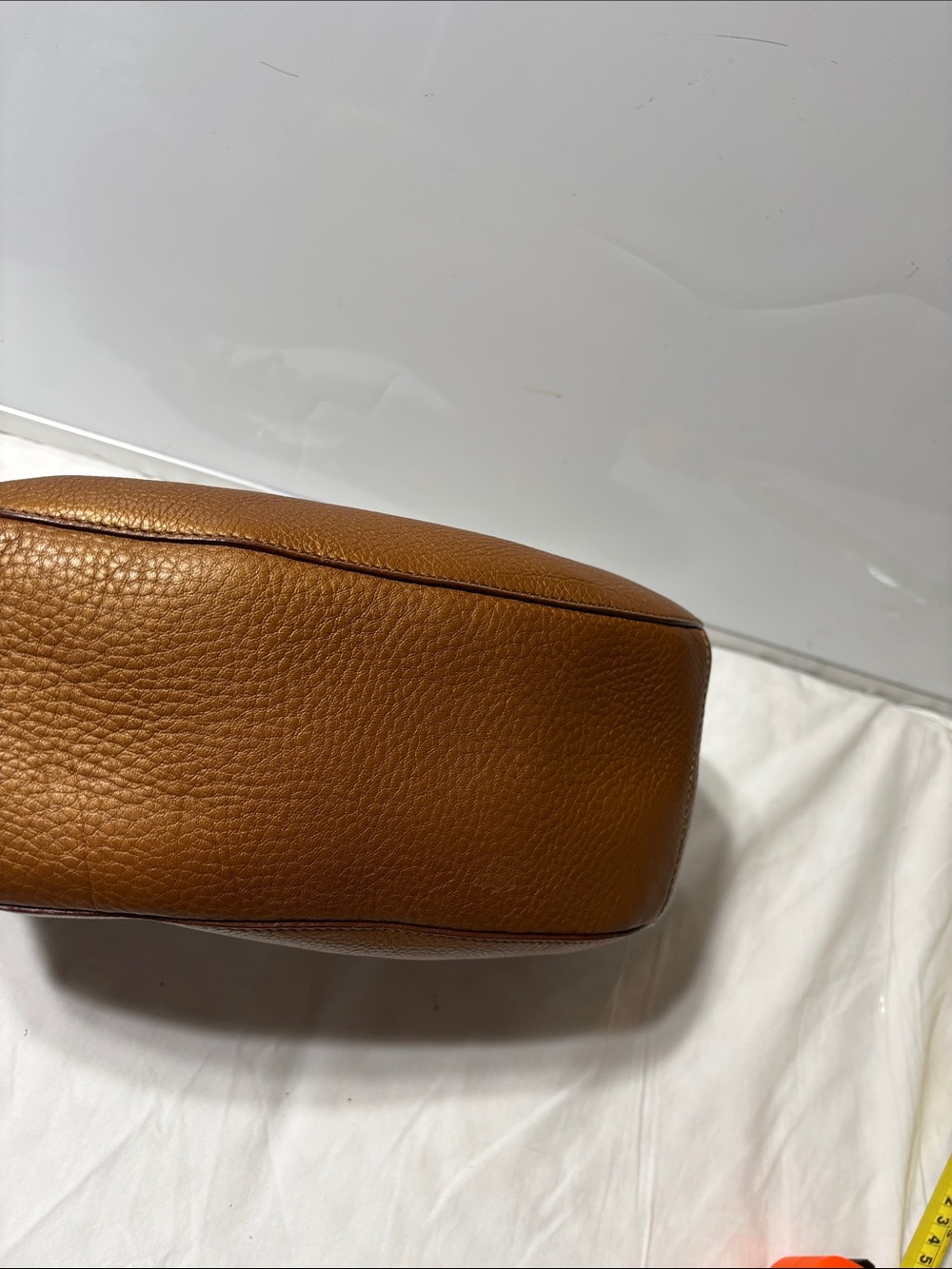 Cole Haan gold- Tan pebble Leather bag with Logo Patch. Vintage - never worn. - Picture 4 of 8